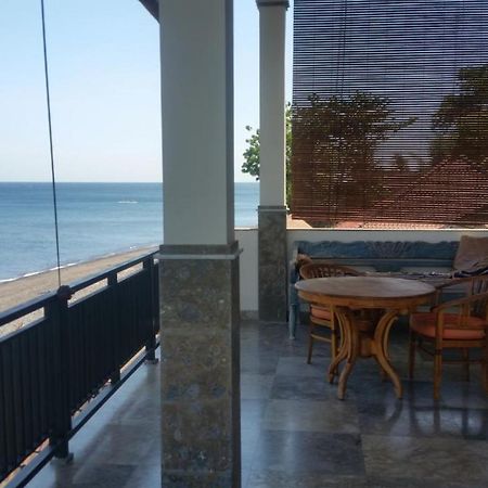 Amed Beach Villa Esterno foto